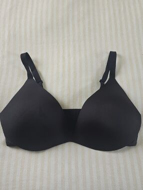SKIMS Wireless Form Super Push Up Bra Size:40DD (42E) Onyx